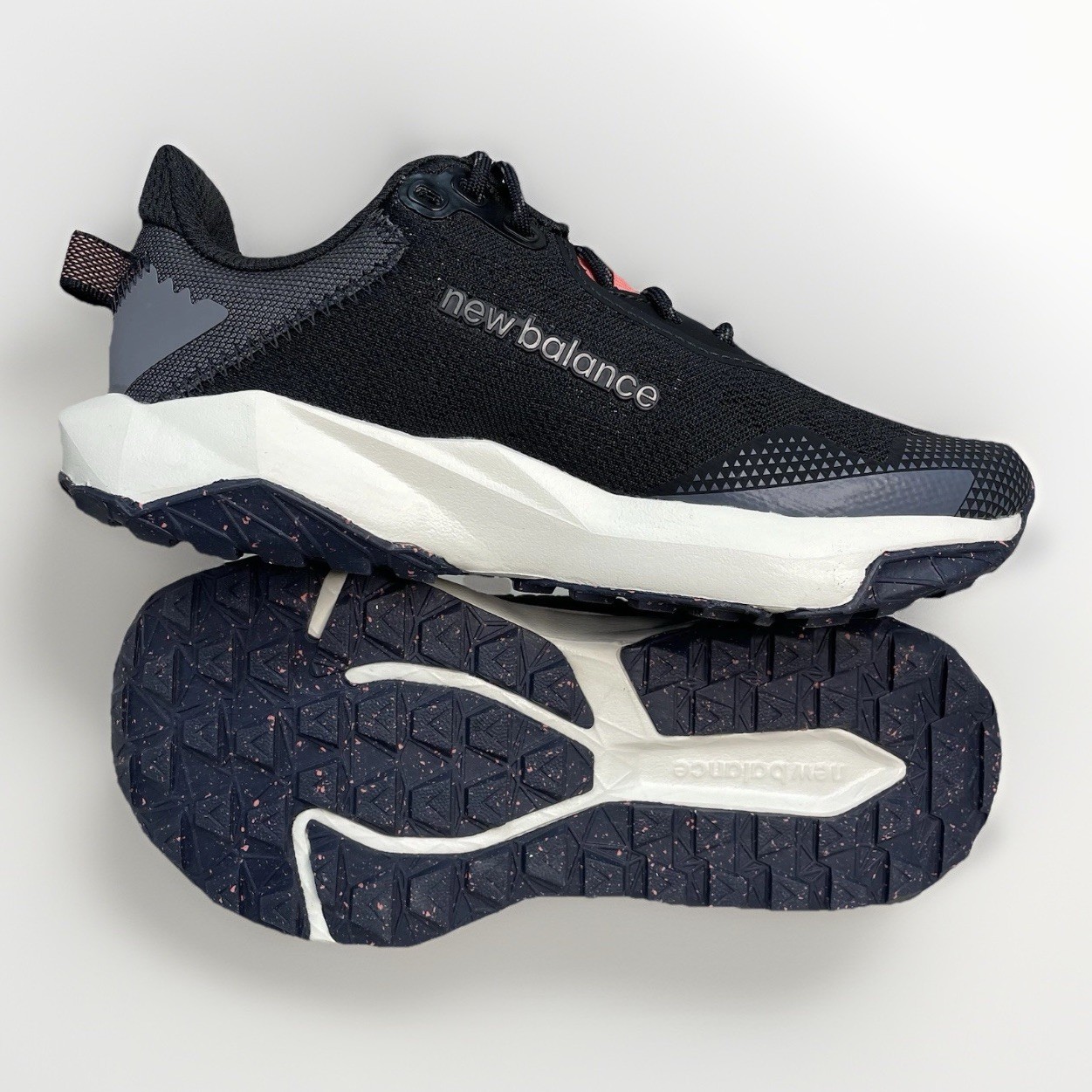 New Balance DynaSoft Nitrel v6 Women's 6.5 Trail Running Jog Shoes BLACK Gray thumbnail 3