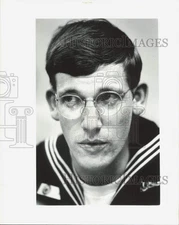 1987 Press Photo STS2 Daniel Bell on Board Submarine USS Alaska in Seward