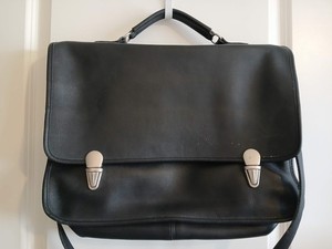VINTAGE UNISEX LAURA USA BLACK LEATHER BRIEFCASE / MESSENGER BAG W/ LONG STRAP