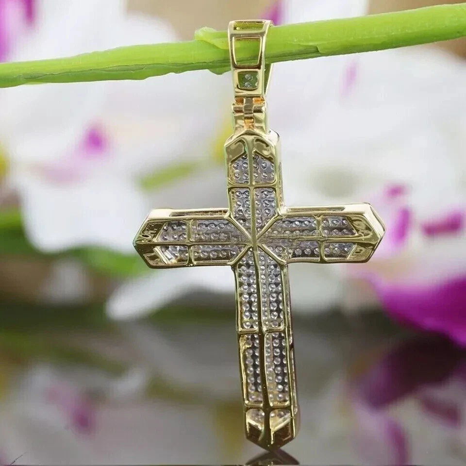 Colgante redondo de oro amarillo de 14 k con diamantes creados en laboratorio de 2 quilates de oro amarillo Foto 2 de 4