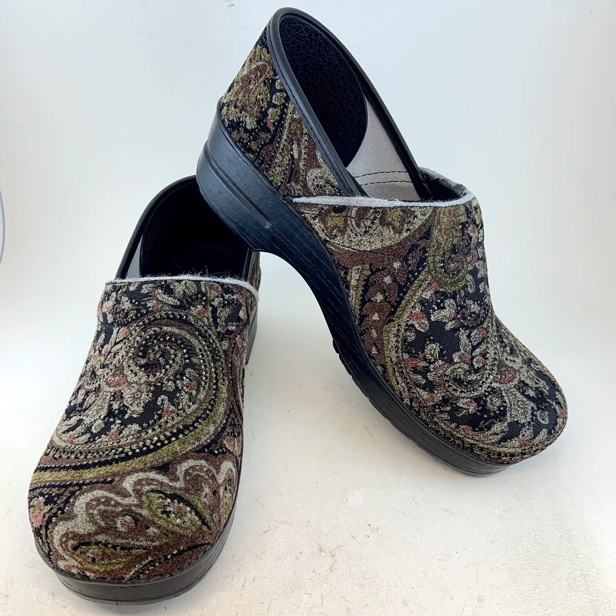 Dansko Brown Paisley Tapestry Professional Stapled Clogs size 40 9.5 10 FLAW