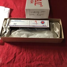 ACCURAIL HO-SCALE 40’ 2001 ST. LOUIS GATEWAY REEFER KIT BRAND NEW!!!