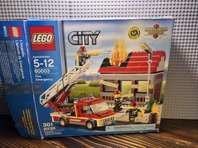 Lego city fire 60003  Fire Emergency  99% complete w/box and manuals READ