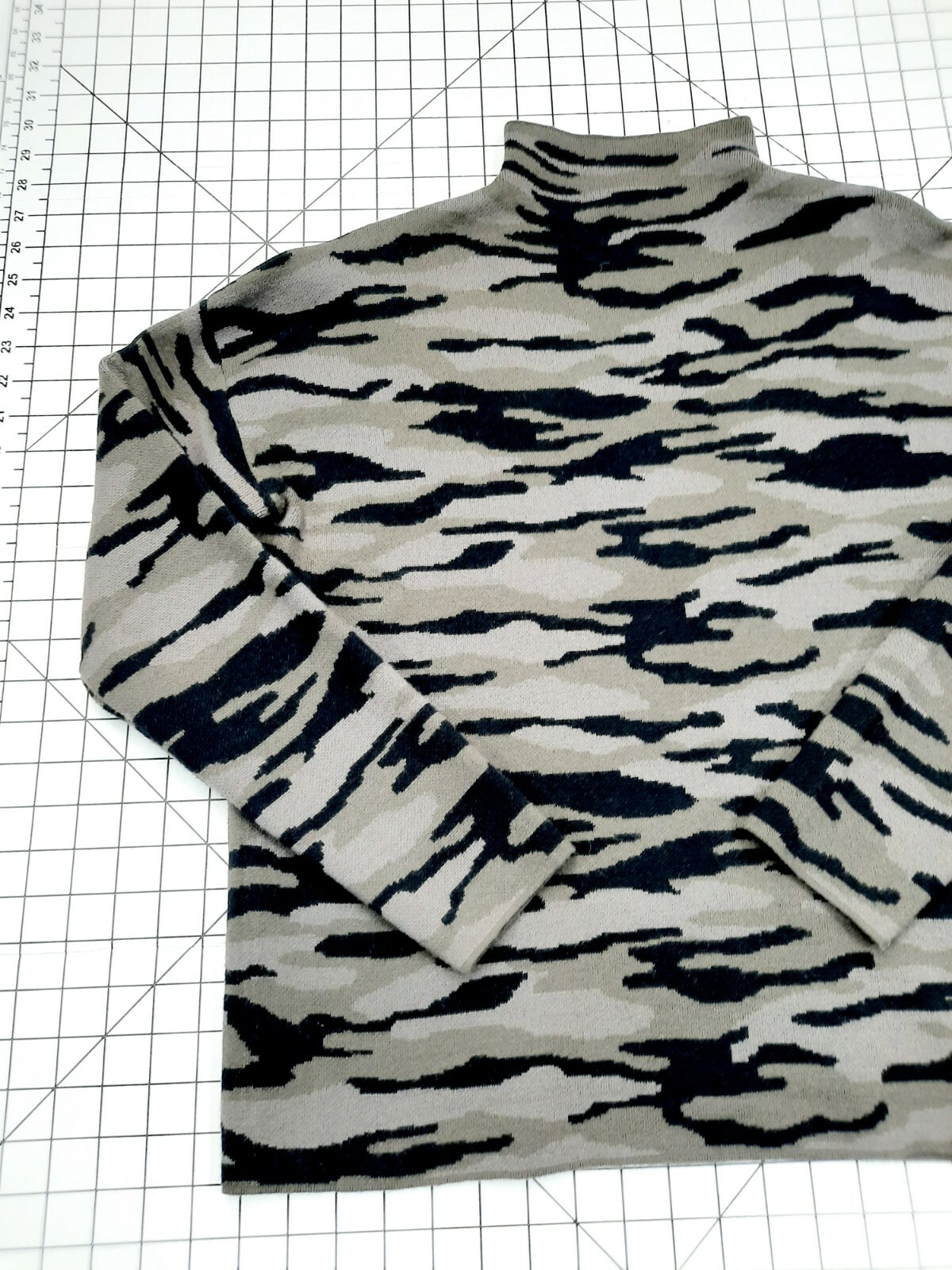 Tahari Mock Neck Sweater Camouflage 