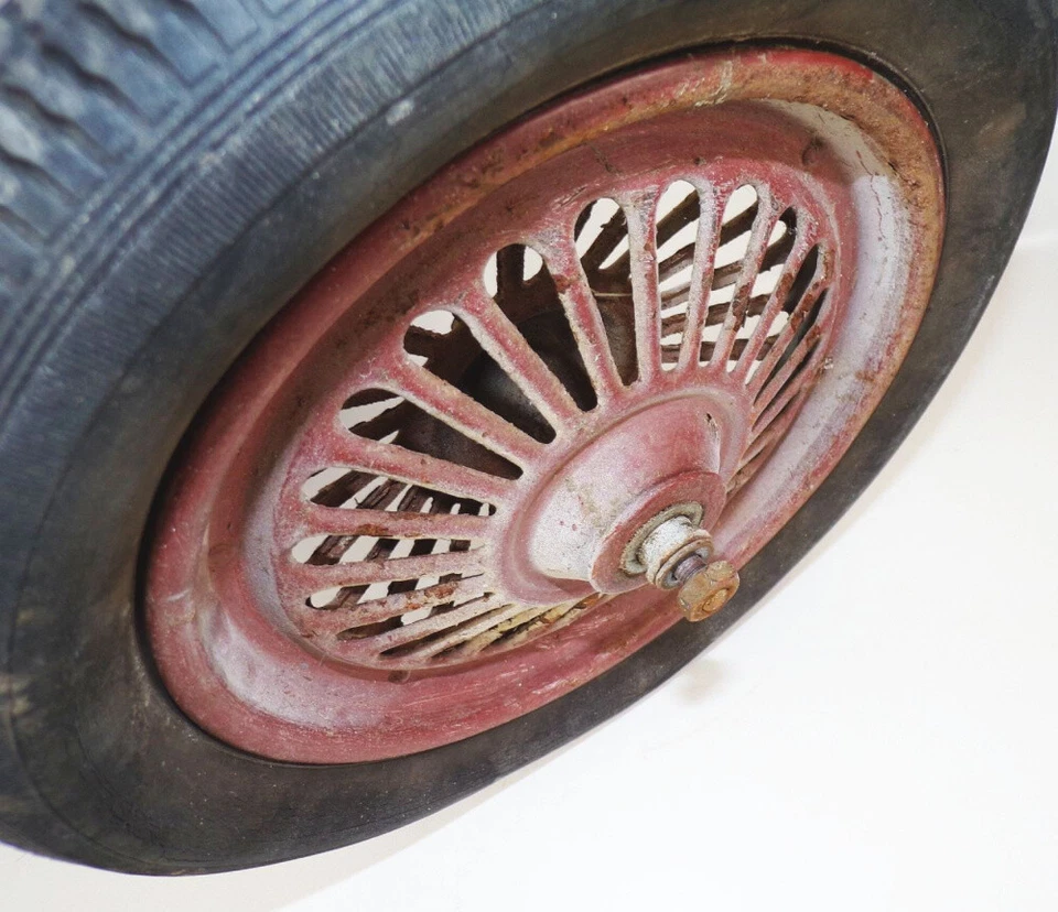 Alte Wagenräder Metall Reifen Industrie Design Rad 2 Vintage Räder Deko - Bild 3 von 4