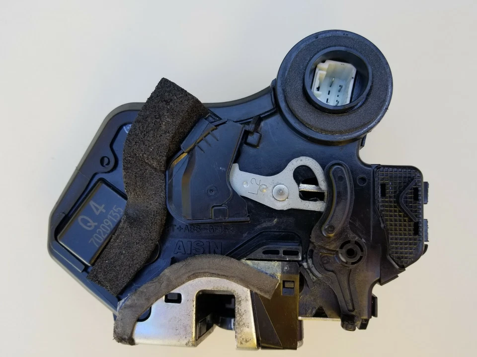 LIFETIME WARRANTY 2003 to 2008 Genuine Pontiac Vibe LEFT REAR Door Lock Actuator - Image 2 of 4