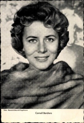 Ak Schauspielerin Cornell Borchers, Portrait, Autogramm, Pelzschal - 4866817