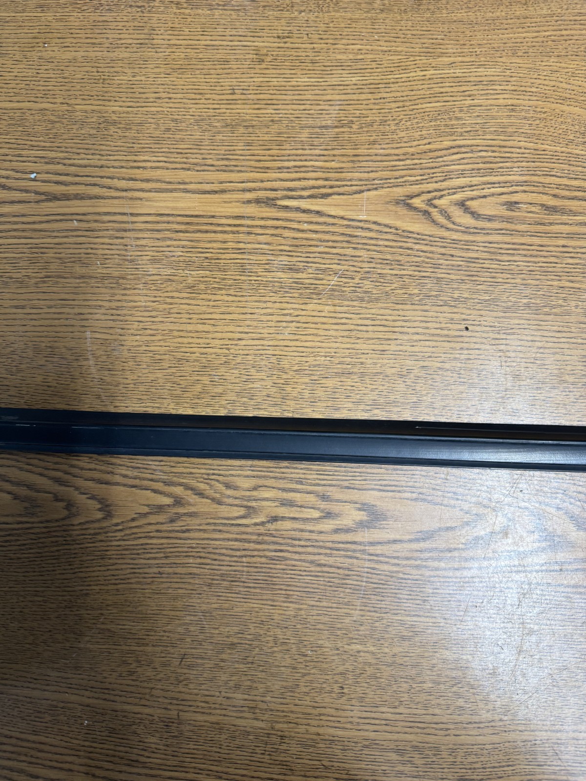 2004-2008 Maserati Quattroporte Right Front Side Door Window Belt Molding Black