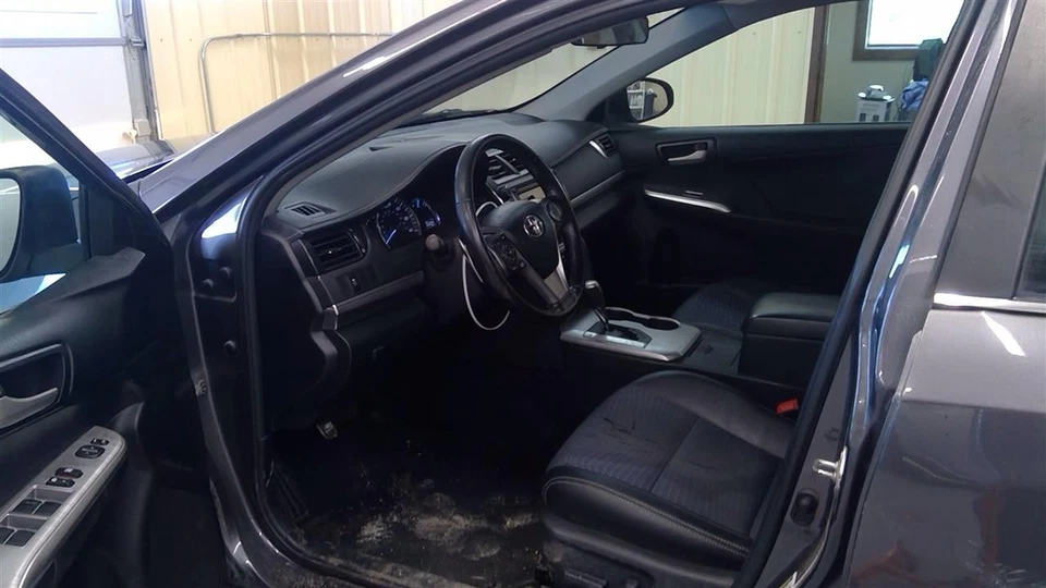 Used Rear Spoiler fits: 2013 Toyota Camry decklid mounted Rear Grade A - Imagem 2 de 4