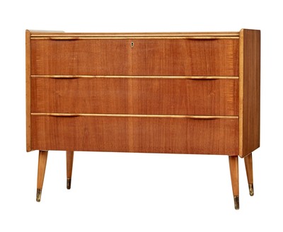 DÄNISCHE TEAK KOMMODE MITTE 20. JAHRHUNDERT VON HENNING JORGENSEN