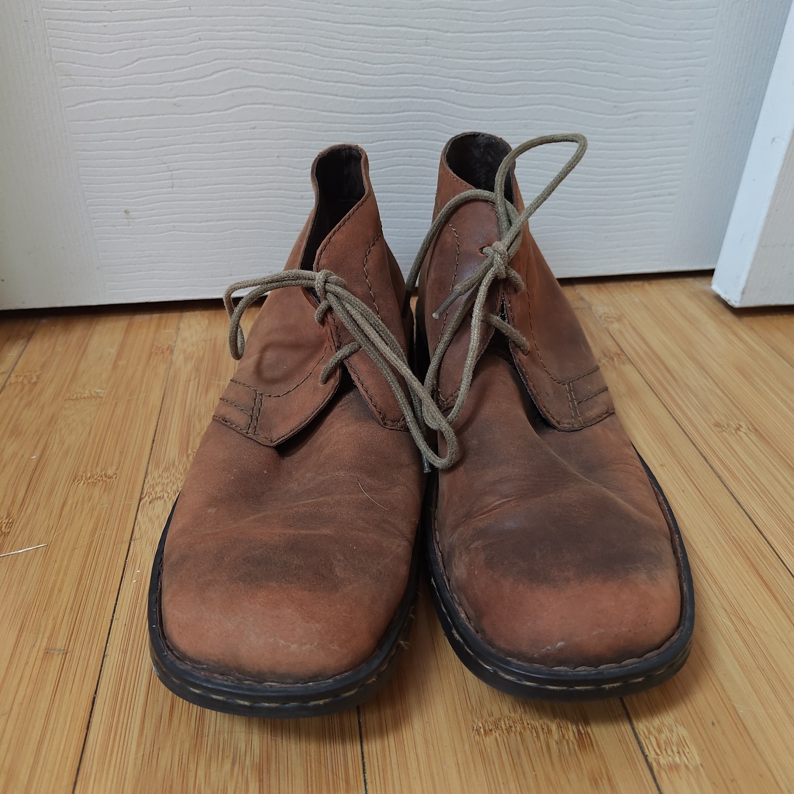 Born Harrison Men's Sz 10.5 M Chukka Ankle Boots Lace Up Brown