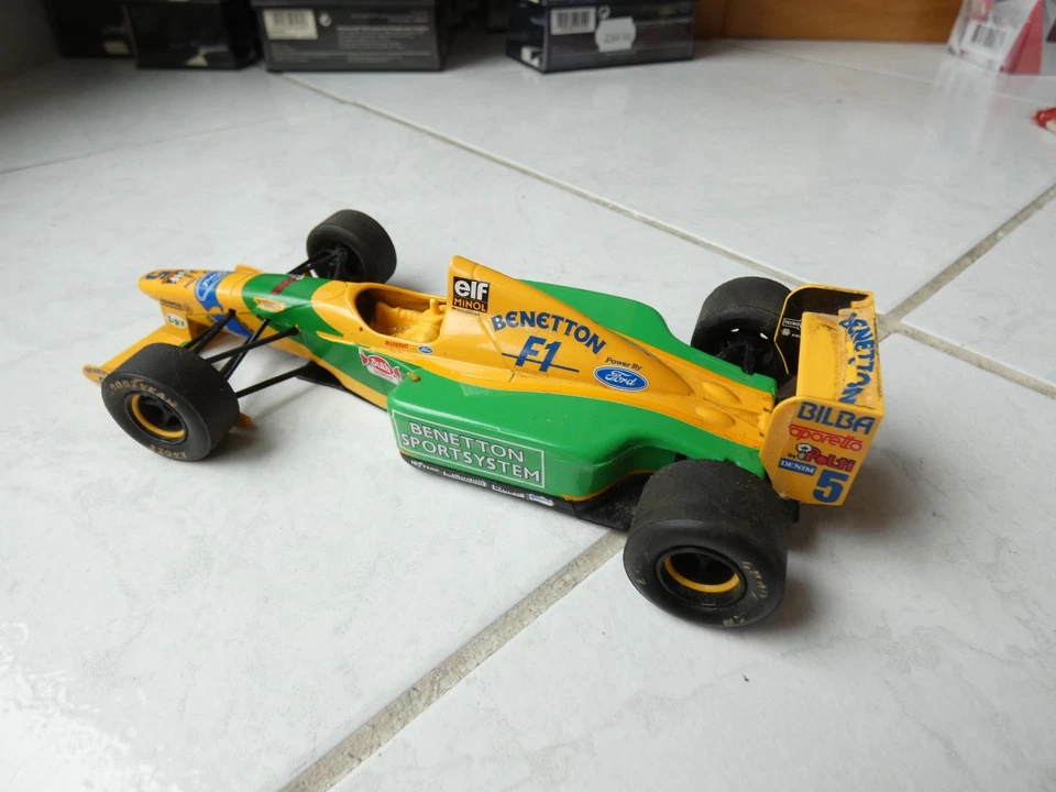 Benetton Ford B193 Michael Schumacher #5 1993 1/24 Onyx F1 Formula 1 Difetto - Immagine 2 di 3