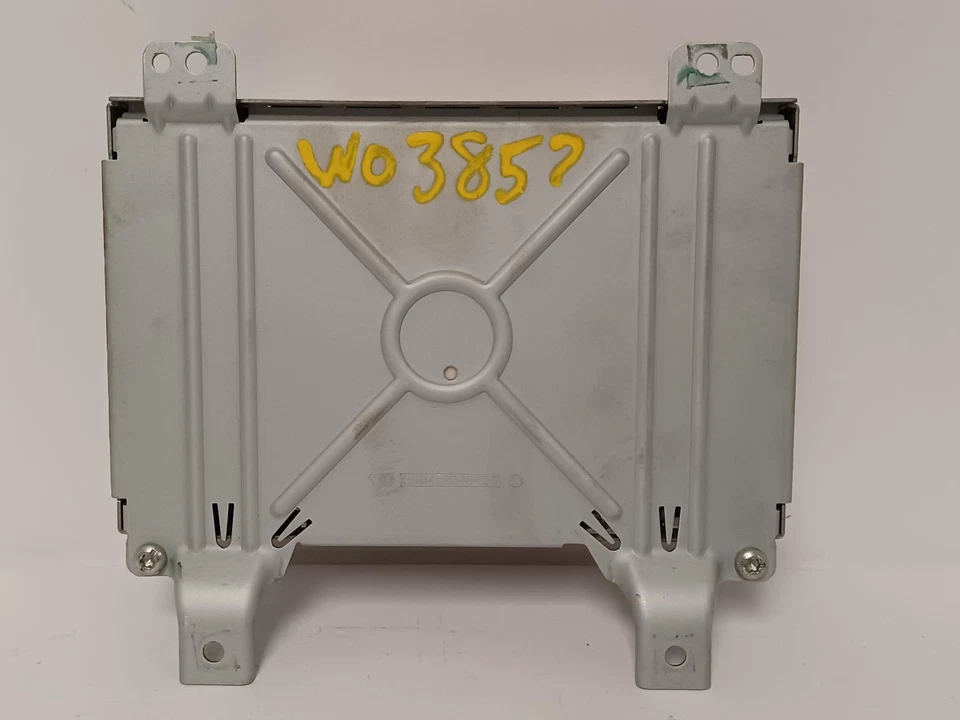 Pantalla de infoentretenimiento usada se adapta a: Hyundai Equus 2012 pantalla de navegación grado delantero Foto 4 de 4