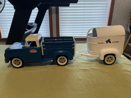 Original 1964 Tonka Farm Stakes Pickup & Horse Trailer NICE Restored