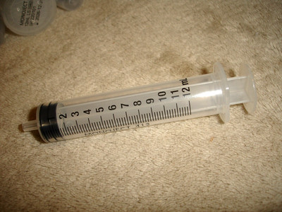 Lot of (25) NEW 12 ml Luer Slip Tip Syringes for Arts & Crafts New w/Caps