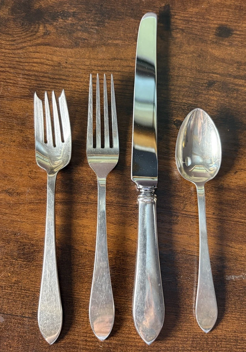 25+ Tiffany & Co. Antique US Sterling Silver Flatware-Sets for