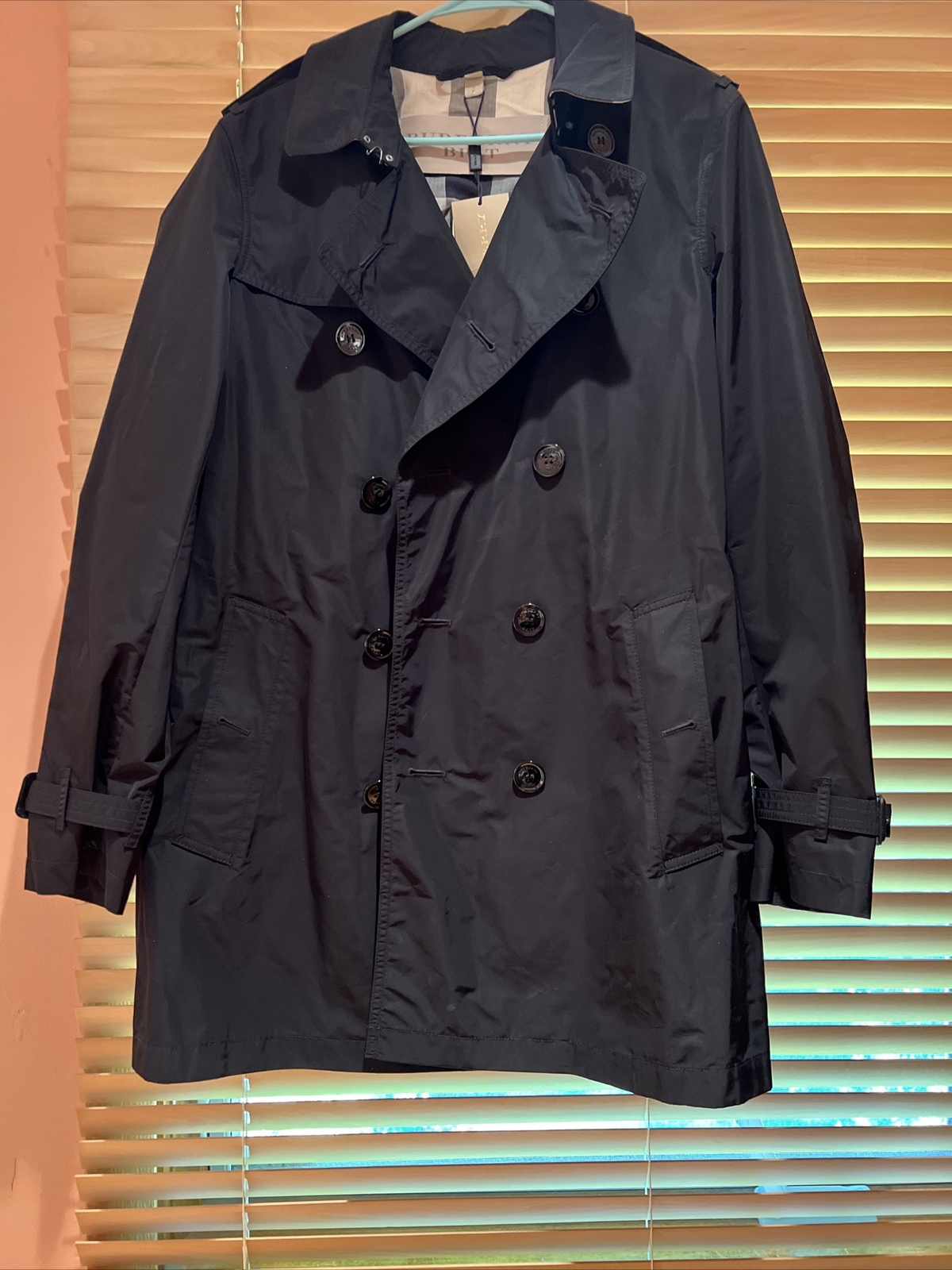 Burberry classic trench coat for men and women-image