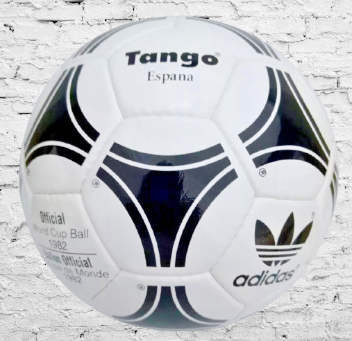 FIFA 1982 World Cup ジャージ Mサイズ RARE 1982 Adidas Azteca FIFA World Cup Spain Official Match Ball