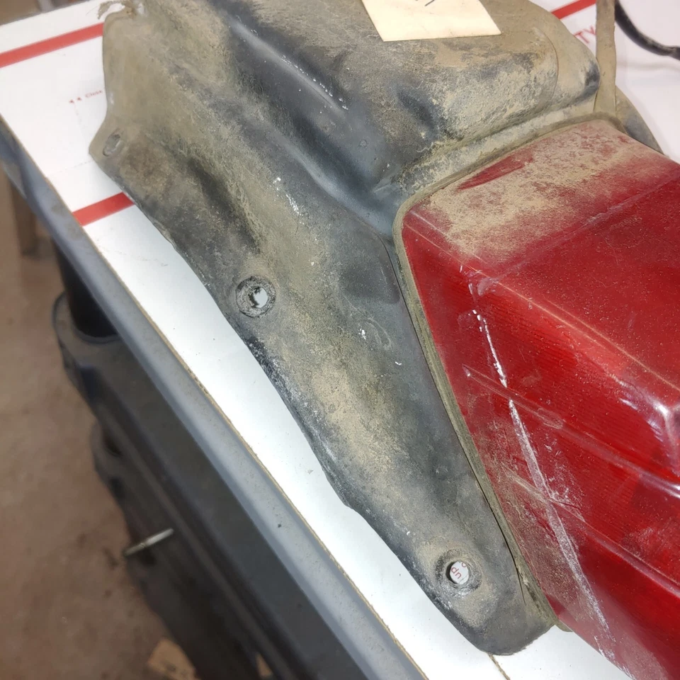 Conjunto de luz trasera KTM 600 1988 Enduro Foto 3 de 4