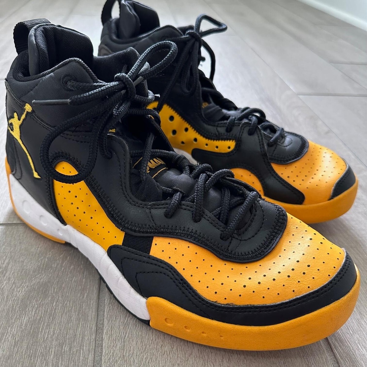 NIKE JORDAN PRO RX BLACK/UNIVERSITY GOLD-WHITE SIZE MEN'S 11