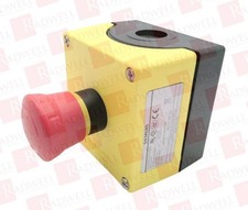 SIEMENS 3SU1801-0NA00-2AA2 / 3SU18010NA002AA2 (BRAND NEW)