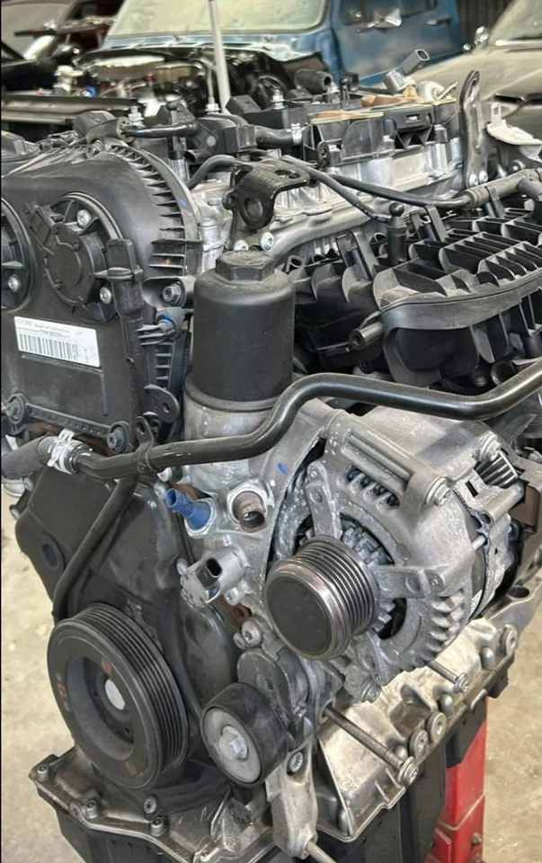 Motor Audi A4 Quattro 2019 CYM 2.0 Turbo Foto 4 de 4