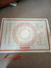 Vintage Tupperware Pastry Mat &ndash; Retro Kitchenware &ndash; 1984