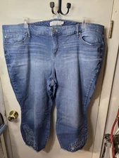 Torrid Blue Denim Cropped W/Eyelet Design Plus Size 28 Jeans