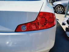 03-05 INFINITI G35 Coupe Passenger Tail Light Qtr Mtd OEM 26550AM825