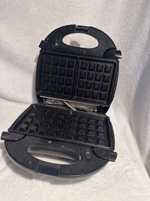 Sensio 3-in-1 Sandwich Maker S627 Waffle Grill Panini Press 700W Non-Stick