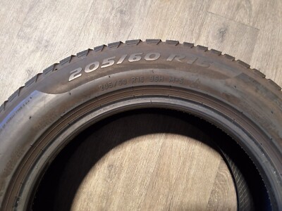 2 x 205/60 R16 96H  Pirelli Sotto Zero 3 Winterreifen Winter Stern RFT RSC