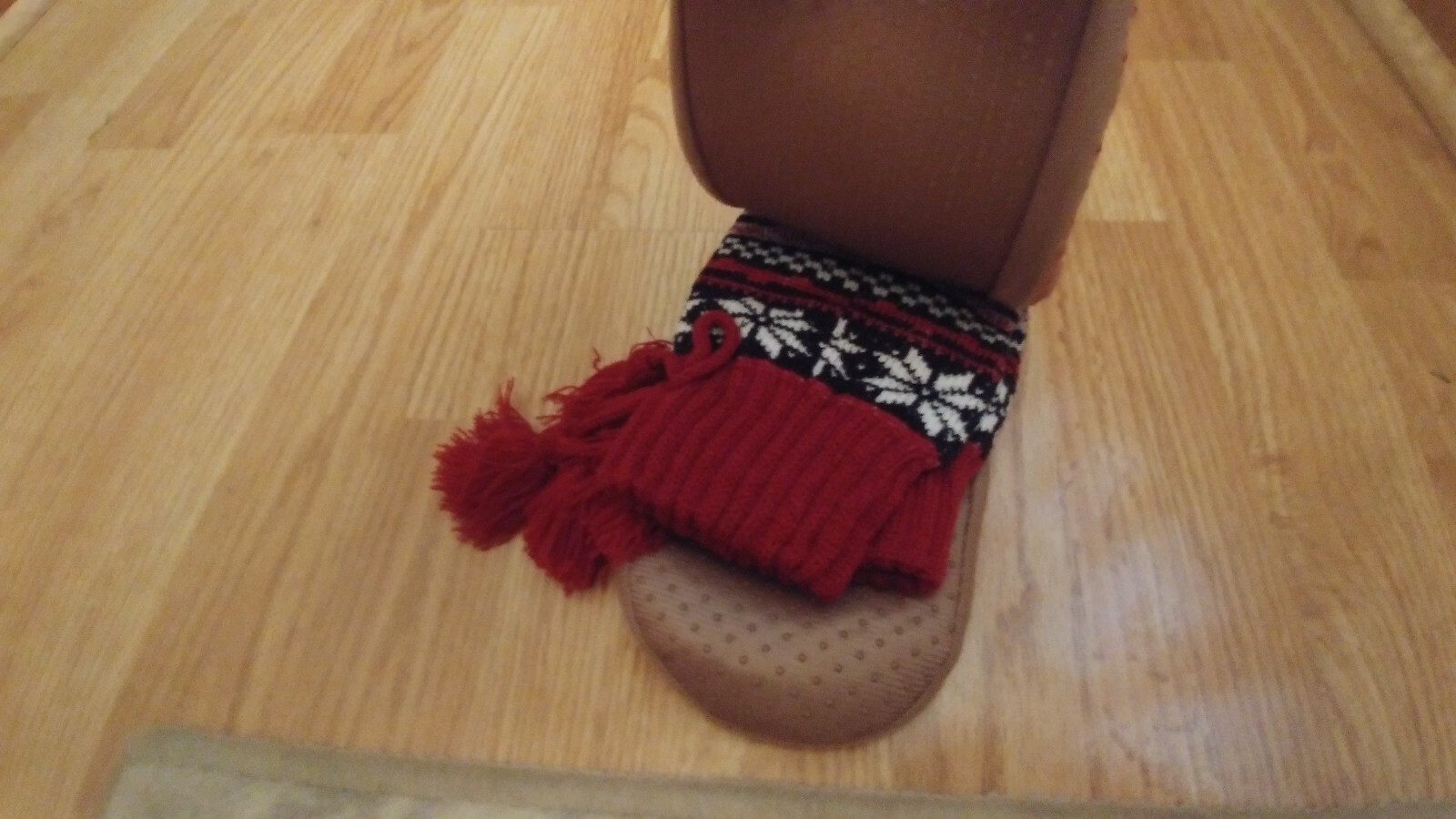 SAOLA Bellissime calze ciabatte in maglia nuove con etichette di Muk Luks metà polpaccio S M (5 7) con suola gripper