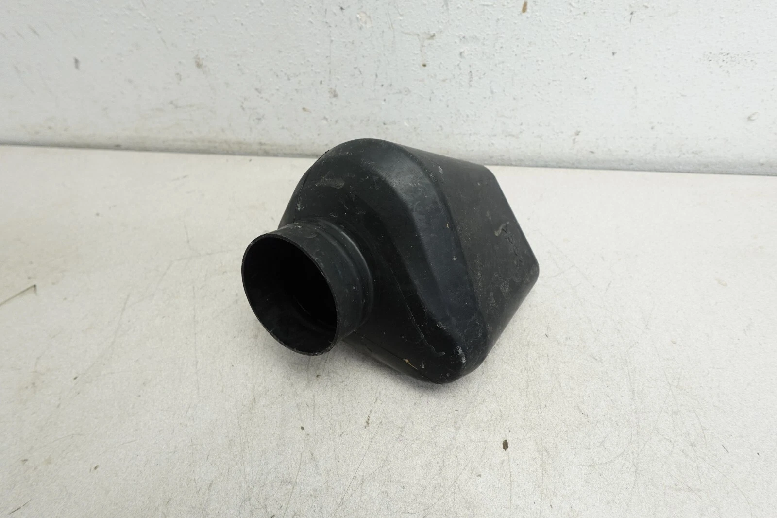 2003-2008 GP1300 WaveRunner Yamaha PWC Jetski OEM Exhaust Pipe Silencer Box