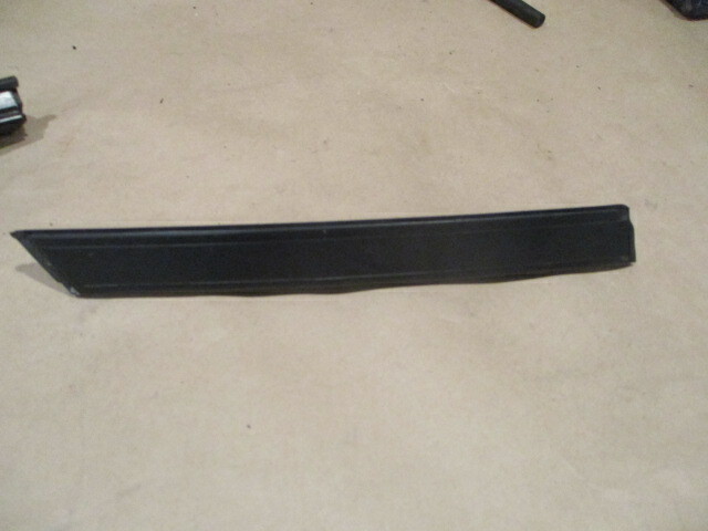 Lamborghini Gallardo  - LH Window Guide - P/N 400837439