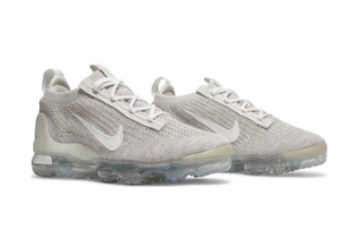 Nike Air Vapormax 2021 Flyknit Damen-Turnschuhe Laufschuhe Größe 4 UK 235 £