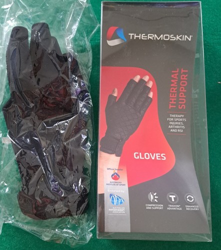 2 x Thermoskin Support RIGHT HAND MEDIUM GLOVE - left hand glove removed - Picture 2 of 2