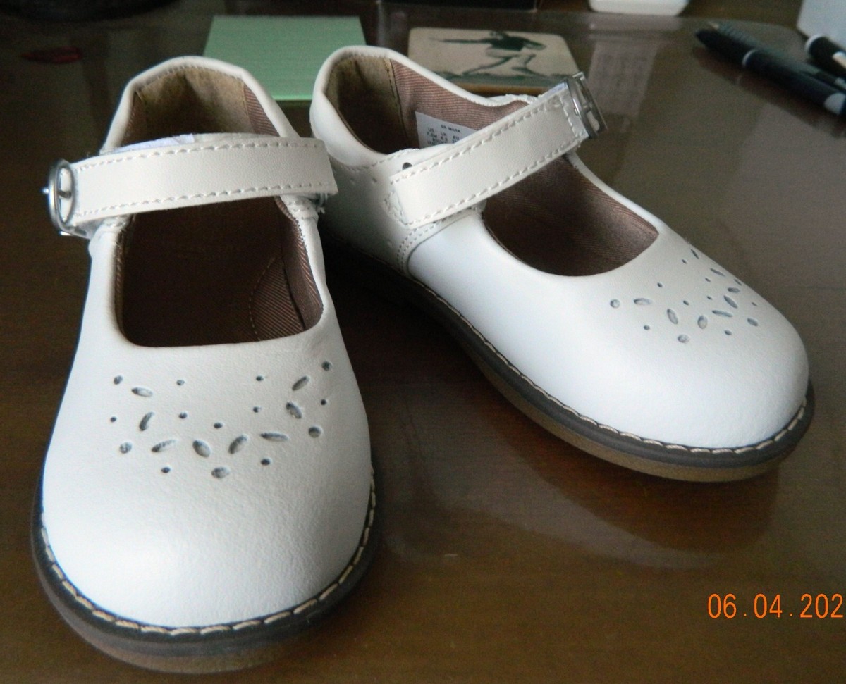 Stride Rite Mara White Mary Jane Shoes New in box Size