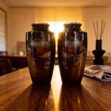 Coppia di vasi vintage in metallo inciso Giappone