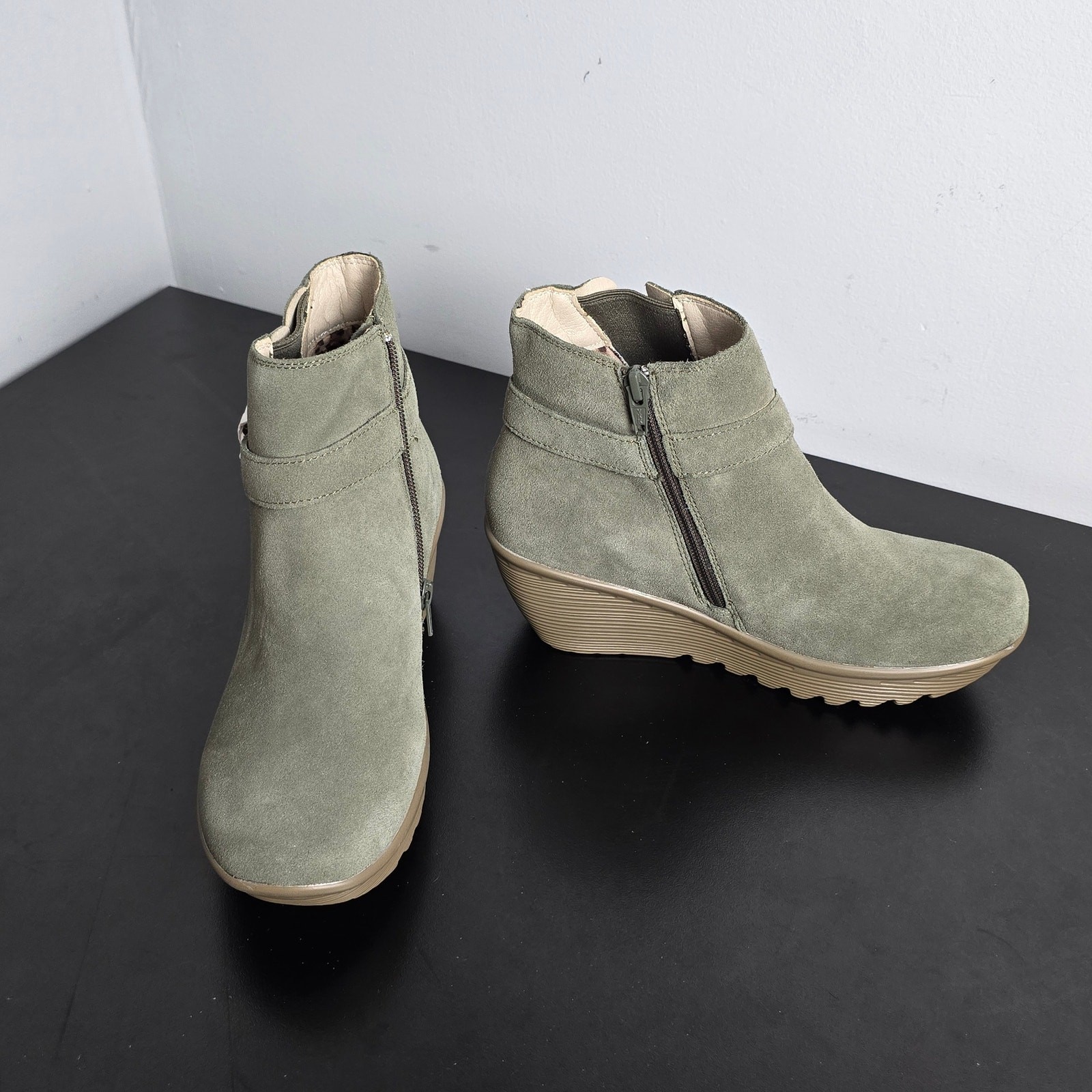 Skechers Boots Women's Size Parallel Day Date Wedge Ankle Bootie