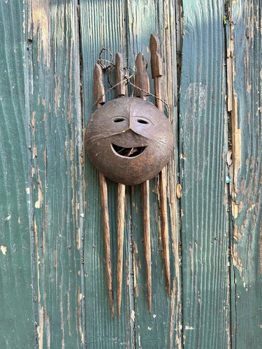 Kokos Maske Philippinen. Labuyo Snare 4 Snare Plektren geflochtene Saiten Vintage - Bild 1 von 6