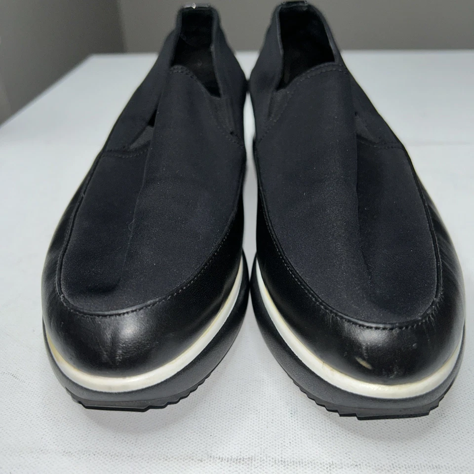 Donald Pliner Womens Lizzee Black Leather Sneaker Black Platform Slip On 8.5 - Image 2 of 4