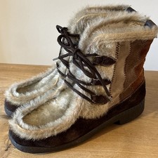 Vintage 1970s Yodelers Patchwork Suede Faux Fur Sherpa Lined Boots Women  s 7