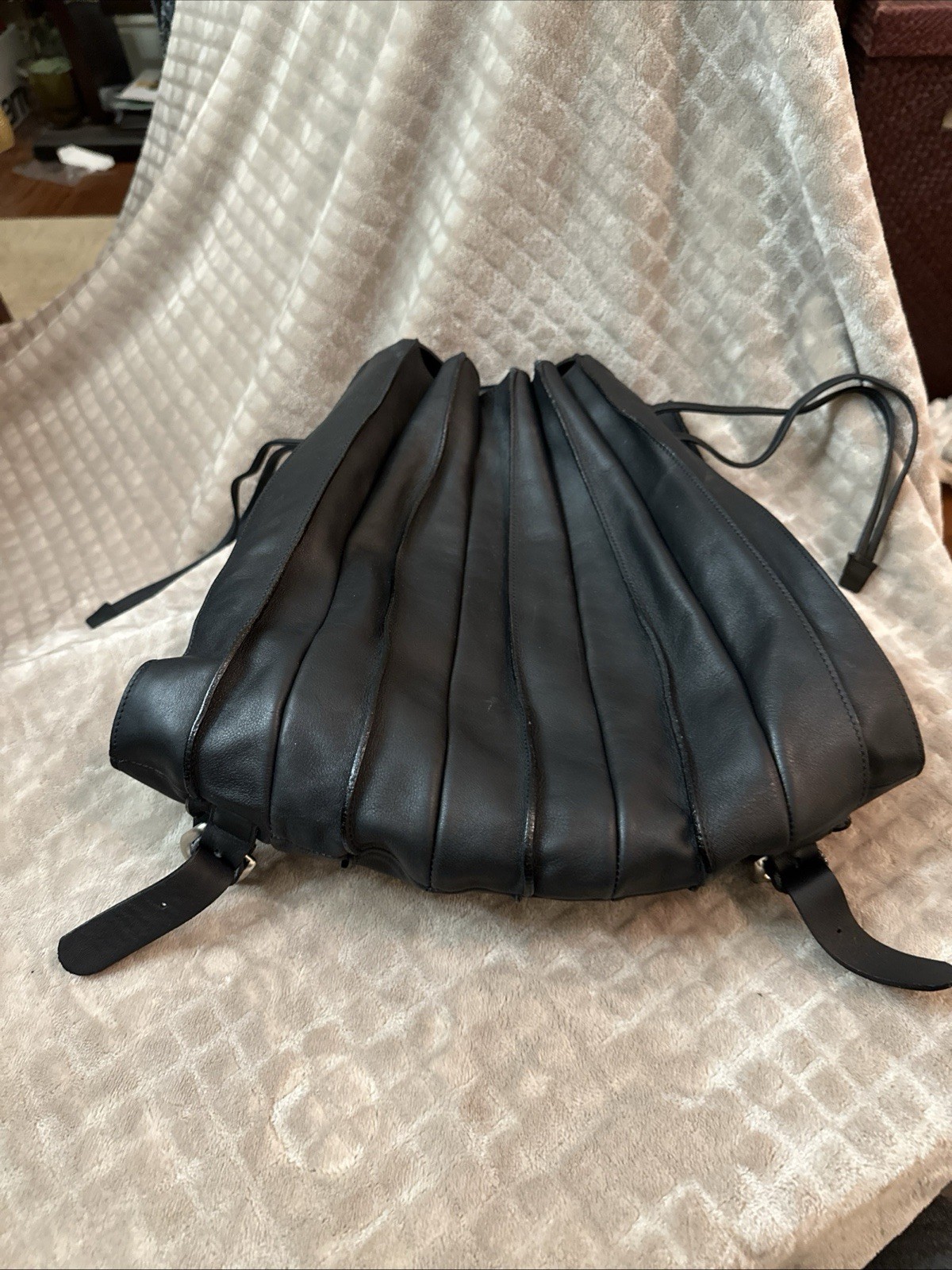 Lupo Textil Piel Vacino Black  Drawstring Bag W/Top Handle &