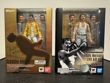 S.H. Figuarts Bandai - Queen Freddie Mercury en vivo en el estadio de Wembley y ayuda en vivo