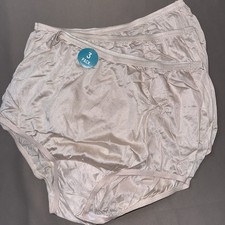 Lot Of 3 VanityFair Perfectly Yours Brief Panties 100 Nylon Size 6 15711