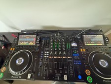 2 CDJ 3000s, 1 Djm A9, 2 Flight Cases- MINT CONDITION