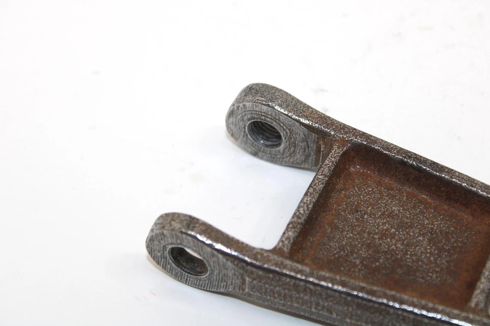 1986 年雅马哈 Phazer Oem 前避震臂 8V0-2382E-01-00 SY124 — 第 3/4 张图片