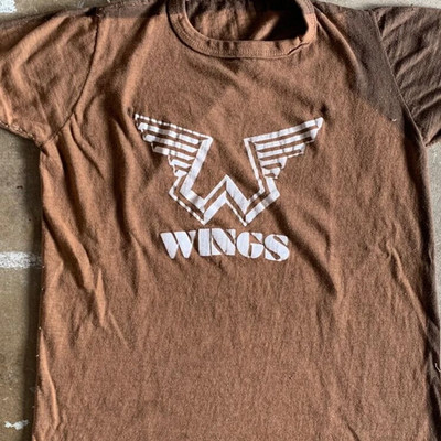 VTG WINGS Band Tour Dark Chocolate T-shirt Unisex All sizes K1600