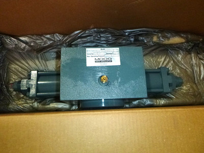 MOOG H67-190-AECB-ET-MS1-RKH-N Hydraulic Rotary Actuator 2000 Psi 190° Rotation