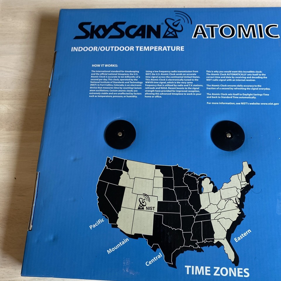 SkyScan Atomic Clock With Outdoor Wireless Temperature Moon Phase NIB Skyscan atomic clock with outdoor wireless temperature moon phase nib